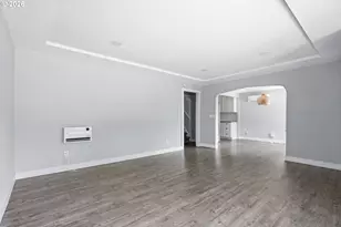 5724 NE 60th Ave, Portland, OR 97218 - Photo 11