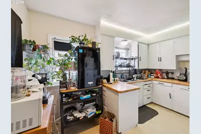 2323 SE 70th Ave, Portland, OR 97215 - Photo 11