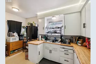 2323 SE 70th Ave, Portland, OR 97215 - Photo 7