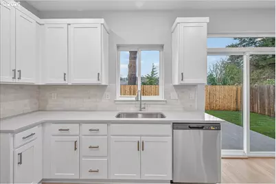 9602 SE 74th Ave, Milwaukie, OR 97222 - Photo 11