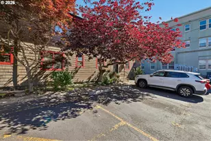 2120 NE Halsey St, Portland, OR 97232 - Photo 27