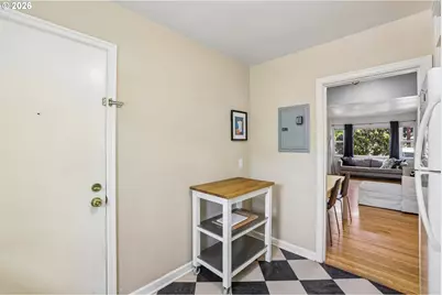 2120 NE Halsey St #31, Portland, OR 97232 - Photo 5