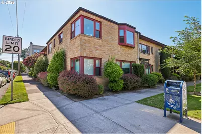 2120 NE Halsey St #31, Portland, OR 97232 - Photo 25