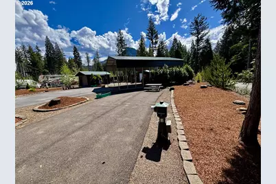 54432 McKenzie Hwy #41, Blue River, OR 97413 - Photo 11