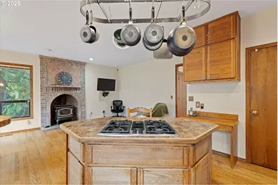 10125 SW 72nd Ave, Tigard, OR 97223 - Photo 9