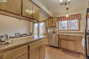 807 NE Sherman St, Sheridan, OR 97378 - Photo 5