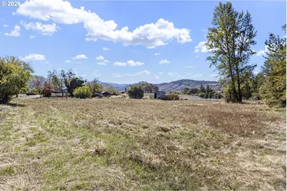 6228 Dole Rd, Myrtle Creek, OR 97457 - Photo 17