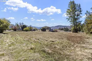 6228 Dole Rd, Myrtle Creek, OR 97457 - Photo 17