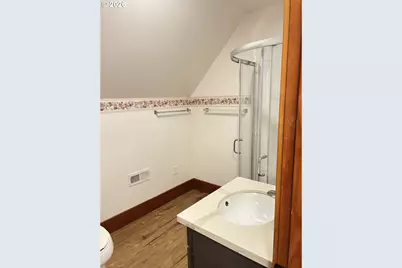 12727 SE Sherman St, Portland, OR 97233 - Photo 21