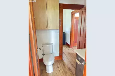 12727 SE Sherman St, Portland, OR 97233 - Photo 9