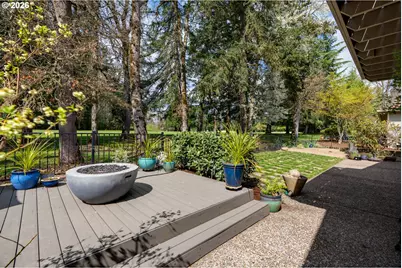 1827 NW Doral St, McMinnville, OR 97128 - Photo 43