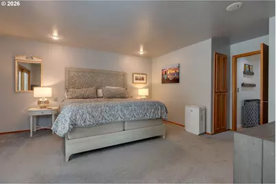1827 NW Doral St, McMinnville, OR 97128 - Photo 39