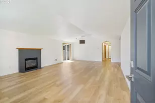 6925 SE 65th Ave, Portland, OR 97206 - Photo 3