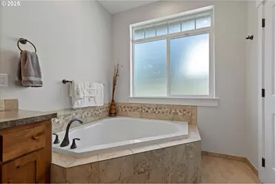 385 N Deer Dr, Otis, OR 97368 - Photo 23