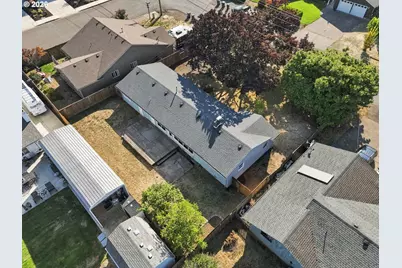 1099 Arcadia Dr, Eugene, OR 97401 - Photo 43