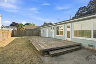 1099 Arcadia Dr, Eugene, OR 97401 - Photo 37