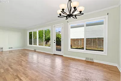 1099 Arcadia Dr, Eugene, OR 97401 - Photo 15