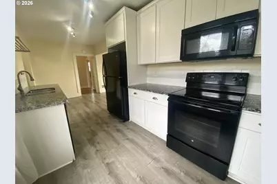 3026 SE Tacoma St, Portland, OR 97202 - Photo 9