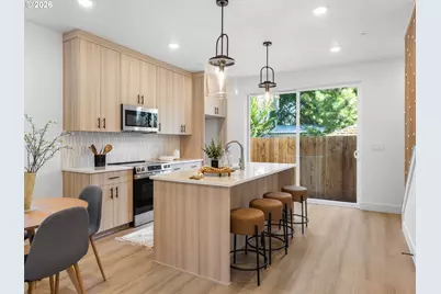9223 N Seneca St, Portland, OR 97203 - Photo 7