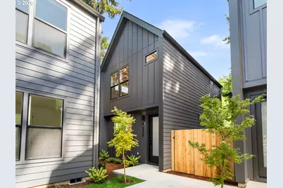 9223 N Seneca St, Portland, OR 97203 - Photo 1