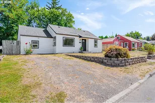 1718 NE Walnut Ave, Wood Village, OR 97060 - Photo 3