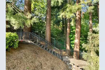 3370 SW Vista Dr, Portland, OR 97225 - Photo 41