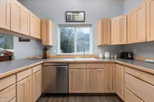 25855 Chinook St, Cloverdale, OR 97112 - Photo 11