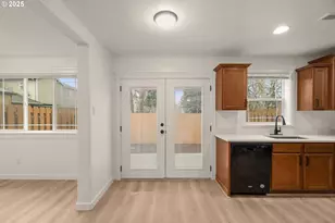 14553 SE Rhine St, Portland, OR 97236 - Photo 11