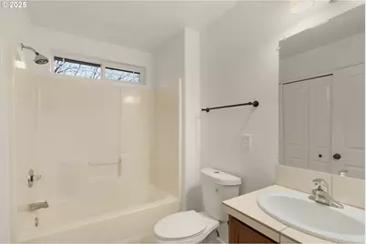 14553 SE Rhine St, Portland, OR 97236 - Photo 23