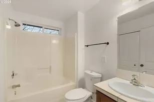 14553 SE Rhine St, Portland, OR 97236 - Photo 23