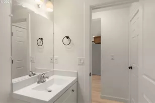 14553 SE Rhine St, Portland, OR 97236 - Photo 15