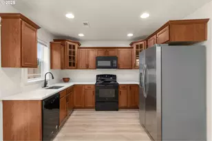 14553 SE Rhine St, Portland, OR 97236 - Photo 3