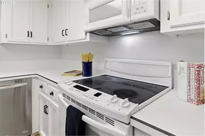 32400 SW Arbor Lake Dr, Wilsonville, OR 97070 - Photo 15