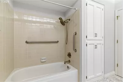 32400 SW Arbor Lake Dr, Wilsonville, OR 97070 - Photo 35