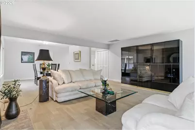 32400 SW Arbor Lake Dr, Wilsonville, OR 97070 - Photo 9