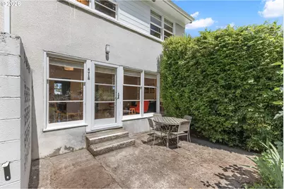6918 NE Hancock St, Portland, OR 97213 - Photo 25
