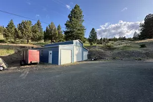 27028 Adam Rd, Canyon City, OR 97820 - Photo 21