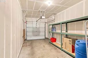 1831 NE 101st Ave, Hillsboro, OR 97006 - Photo 25