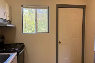 1260 10th St, Florence, OR 97439 - Photo 15