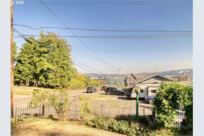 324 W F St, Rainier, OR 97048 - Photo 9