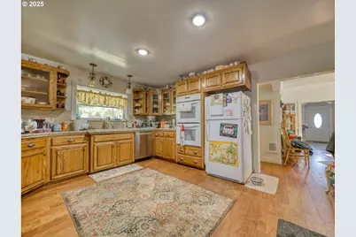 324 W F St, Rainier, OR 97048 - Photo 13