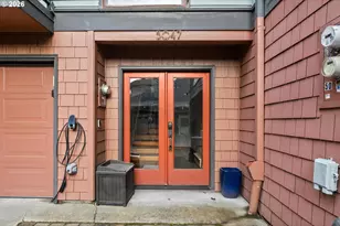 5047 SW View Point Terrace, Portland, OR 97239 - Photo 3