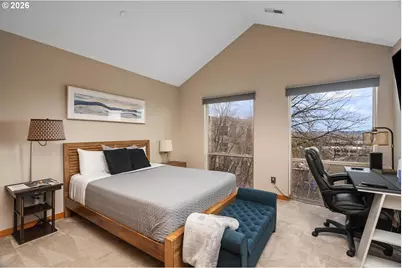 5047 SW View Point Ter #C, Portland, OR 97239 - Photo 25