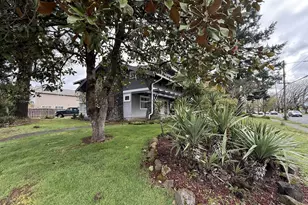 8809 SE Holgate Blvd, Portland, OR 97266 - Photo 3