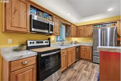 52604 E Sylvan Dr, Sandy, OR 97055 - Photo 11