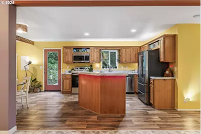 52604 E Sylvan Dr, Sandy, OR 97055 - Photo 9