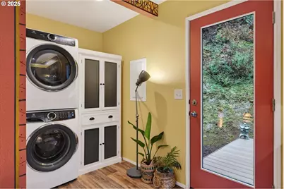 52604 E Sylvan Dr, Sandy, OR 97055 - Photo 17