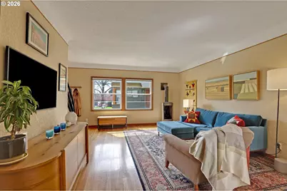 2025 SE Caruthers St #11, Portland, OR 97214 - Photo 5