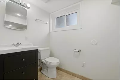 421 NE 87th Ave, Portland, OR 97220 - Photo 21