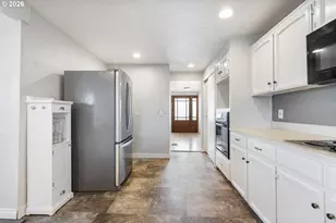 461 NE 16th Ave, Hillsboro, OR 97124 - Photo 11